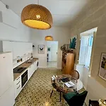 Boutique Near Valletta - Perfect Location To Discover Malta - Bus Stops Just Outside & Adjoining Cafeteria (adults Only) Lägenhet