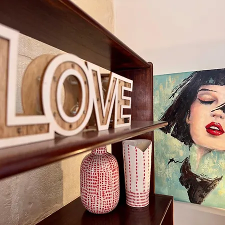 Boutique Near Valletta With Cafeteria Just Next Door - Perfect For Couples Wanting To Discover Malta - Bus Stops Just Outside (adults Only) Lägenhet Msida