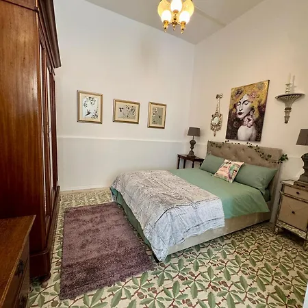 Boutique Near Valletta With Cafeteria Just Next Door - Perfect For Couples Wanting To Discover Malta - Bus Stops Just Outside (adults Only) Msida