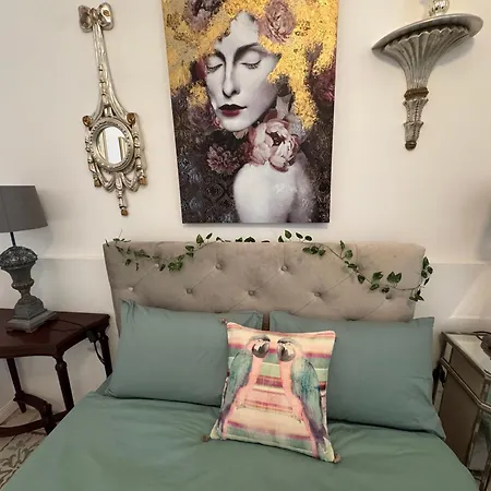 Boutique Near Valletta With Cafeteria Just Next Door - Perfect For Couples Wanting To Discover Malta - Bus Stops Just Outside (adults Only)