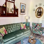 Boutique Near Valletta - Perfect Location To Discover Malta - Bus Stops Just Outside & Adjoining Cafeteria (adults Only) * Msida