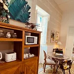 Apartman Boutique Near Valletta - Perfect Location To Discover Malta - Bus Stops Just Outside & Adjoining Cafeteria (adults Only) *