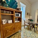 Boutique Near Valletta - Perfect Location To Discover Malta - Bus Stops Just Outside & Adjoining Cafeteria (adults Only) Apartman