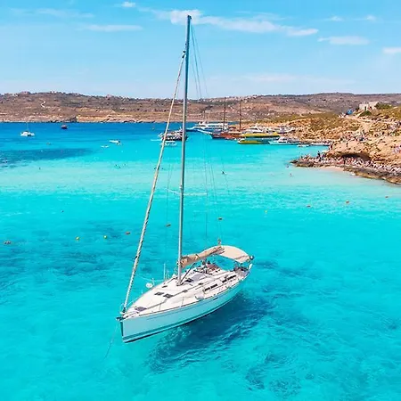 Near Valletta - Boutique Style For Adults - Historic, Gastronomical, Summer Trips Msida