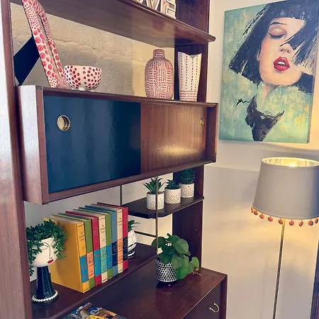 Boutique Near Valletta With Cafeteria Just Next Door - Perfect For Couples Wanting To Discover Malta - Bus Stops Just Outside (adults Only) *