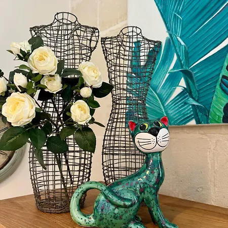 Апартаменты Boutique Near Valletta With Cafeteria Just Next Door - Perfect For Couples Wanting To Discover Malta - Bus Stops Just Outside (adults Only) *