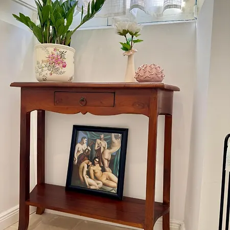 Boutique Near Valletta With Cafeteria Just Next Door - Perfect For Couples Wanting To Discover Malta - Bus Stops Just Outside (adults Only) Msida