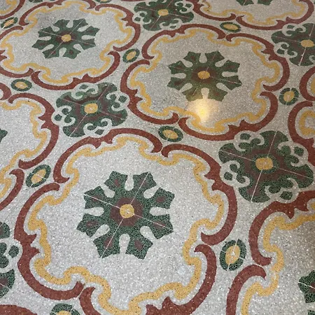 Boutique Near Valletta With Cafeteria Just Next Door - Perfect For Couples Wanting To Discover Malta - Bus Stops Just Outside (adults Only) *