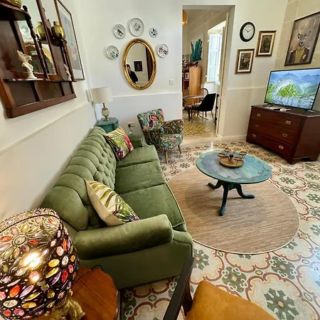 Apartment Near Valletta - Boutique Style For Adults - Historic, Gastronomical, Summer Trips Msida