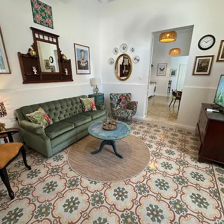 Near Valletta - Boutique Style For Adults - Historic, Gastronomical, Summer Trips Apartment Msida