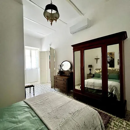 Near Valletta - Boutique Style For Adults - Historic, Gastronomical, Summer Trips