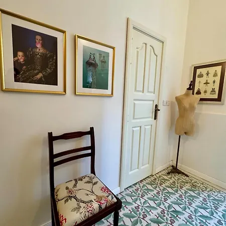 Near Valletta - Boutique Style For Adults - Historic, Gastronomical, Summer Trips Apartment *