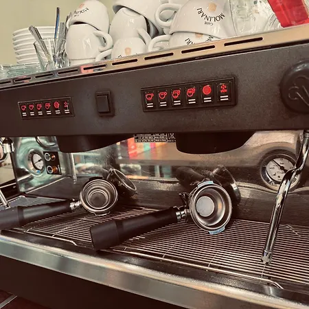 Boutique Near Valletta - Perfect Location To Discover Malta - Bus Stops Just Outside & Adjoining Cafeteria (adults Only) Apartamento Msida