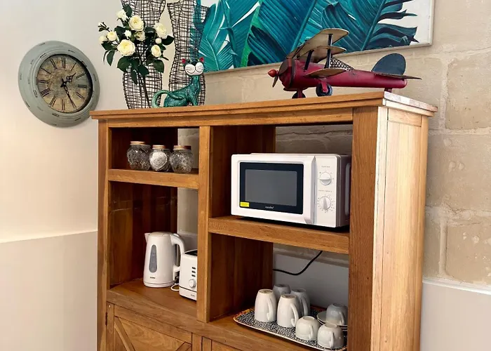 Boutique Near Valletta - Perfect Location To Discover Malta - Bus Stops Just Outside & Adjoining Cafeteria (adults Only)