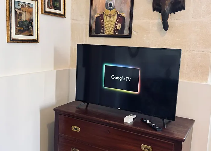 Boutique Near Valletta - Perfect Location To Discover Malta - Bus Stops Just Outside & Adjoining Cafeteria (adults Only) 公寓 姆西达