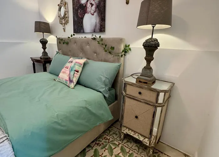 Boutique Near Valletta - Perfect Location To Discover Malta - Bus Stops Just Outside & Adjoining Cafeteria (adults Only) *