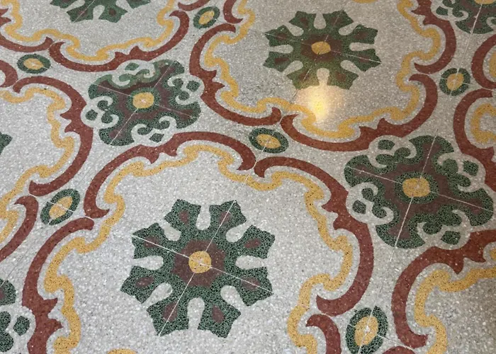 Boutique Near Valletta - Perfect Location To Discover Malta - Bus Stops Just Outside & Adjoining Cafeteria (adults Only) *