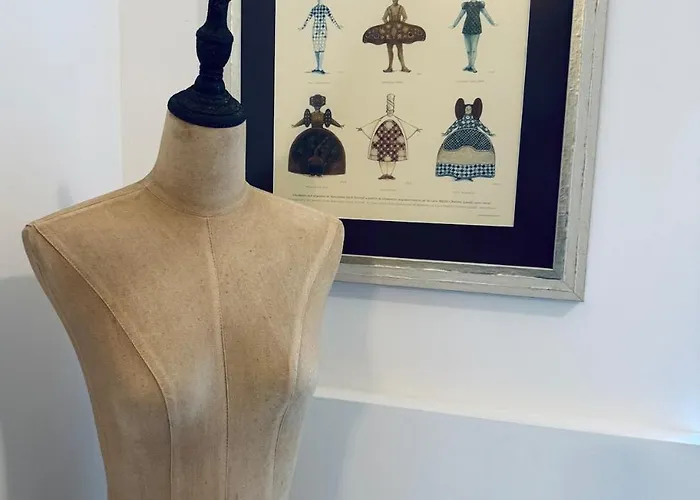 Apartamento Boutique Near Valletta - Perfect Location To Discover Malta - Bus Stops Just Outside & Adjoining Cafeteria (adults Only) *