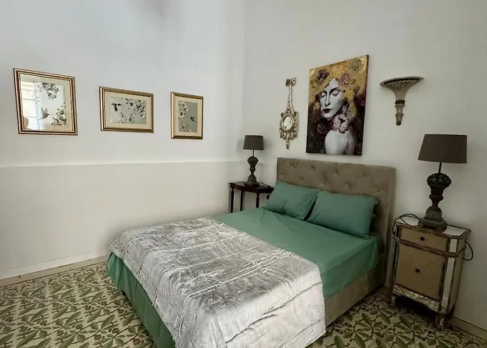 Apartamento Boutique Near Valletta - Perfect Location To Discover Malta - Bus Stops Just Outside & Adjoining Cafeteria (adults Only) *
