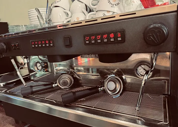 Boutique Near Valletta - Perfect Location To Discover Malta - Bus Stops Just Outside & Adjoining Cafeteria (adults Only) Apartamento Msida